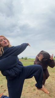 Sophie Nélisse feet photo 5