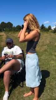 Sophie Nélisse feet photo 4