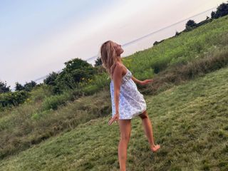 Sophie Nélisse feet photo 2