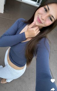 Sophie Rain feet photo thumbnail