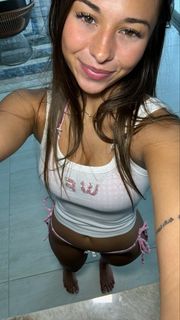 Sophie Rain feet photo thumbnail