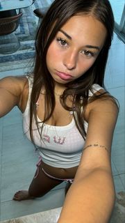 Sophie Rain feet photo thumbnail