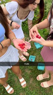 Sophie Rain feet photo thumbnail