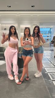 Sophie Rain feet photo thumbnail