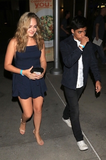 Sophie Reynolds feet photo 19
