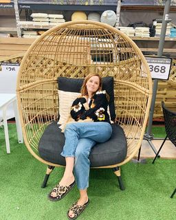 Sophie Rundle feet photo thumbnail