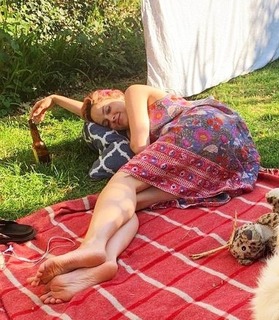 Sophie Rundle feet photo thumbnail