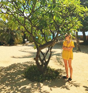 Sophie Rundle feet photo thumbnail