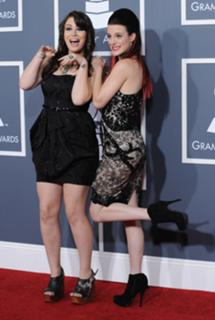 Sophie Simmons feet photo thumbnail