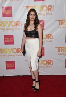 Sophie Simmons feet photo thumbnail