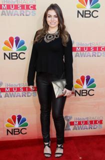 Sophie Simmons feet photo thumbnail