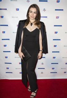 Sophie Simmons feet photo thumbnail