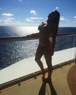 Sophie Simmons feet photo thumbnail