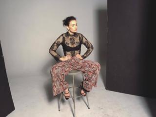 Sophie Simmons feet photo thumbnail