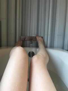 Sophie Simmons feet photo thumbnail