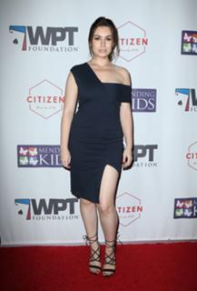 Sophie Simmons feet photo thumbnail