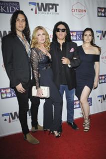 Sophie Simmons feet photo thumbnail