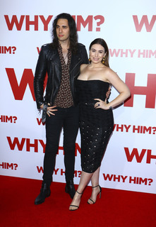 Sophie Simmons feet photo thumbnail