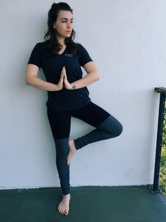 Sophie Simmons feet photo thumbnail