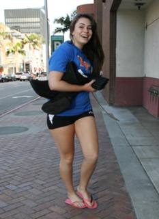 Sophie Simmons feet photo thumbnail