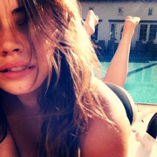 Sophie Simmons feet photo thumbnail