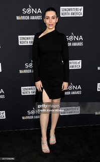 Sophie Simmons feet photo thumbnail