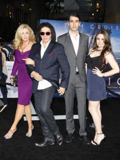 Sophie Simmons feet photo thumbnail