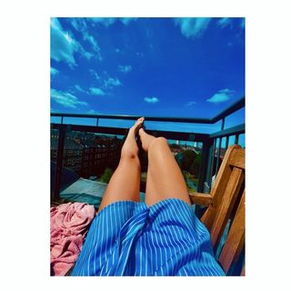 Sophie Skelton feet photo 7
