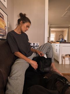 Sophie Skelton feet photo 6