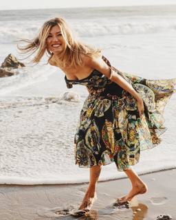 Sophie Sumner feet photo 16