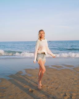 Sophie Sumner feet photo 10
