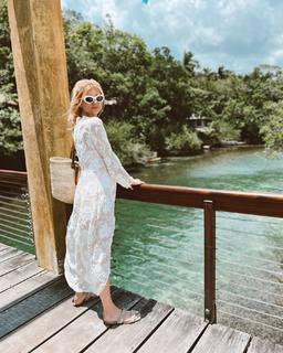 Sophie Sumner feet photo 20