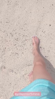 Sophie Sumner feet photo 7