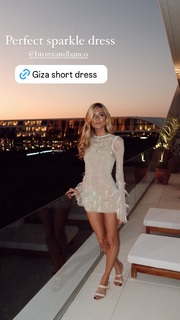 Sophie Sumner feet photo 17