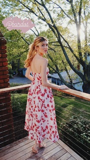 Sophie Sumner feet photo 9