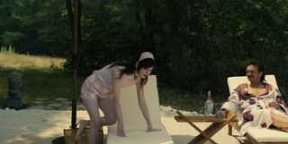 Sophie Thatcher feet photo thumbnail