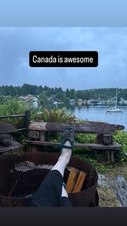 Sophie Thatcher feet photo 14
