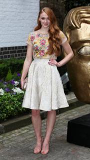 Sophie Turner feet photo thumbnail