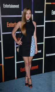 Sophie Turner feet photo thumbnail