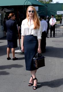 Sophie Turner feet photo thumbnail