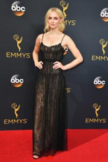 Sophie Turner feet photo thumbnail