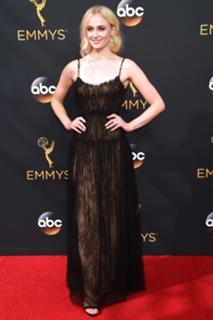 Sophie Turner feet photo thumbnail