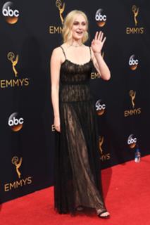 Sophie Turner feet photo thumbnail