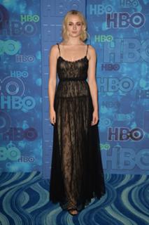 Sophie Turner feet photo thumbnail