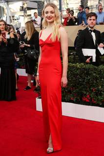 Sophie Turner feet photo thumbnail