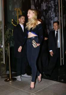 Sophie Turner feet photo thumbnail