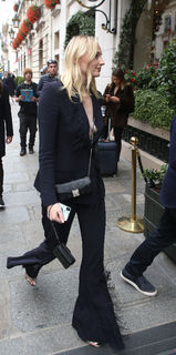 Sophie Turner feet photo thumbnail