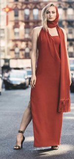 Sophie Turner feet photo thumbnail