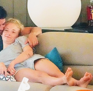 Sophie Turner feet photo thumbnail