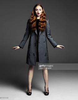 Sophie Turner feet photo thumbnail